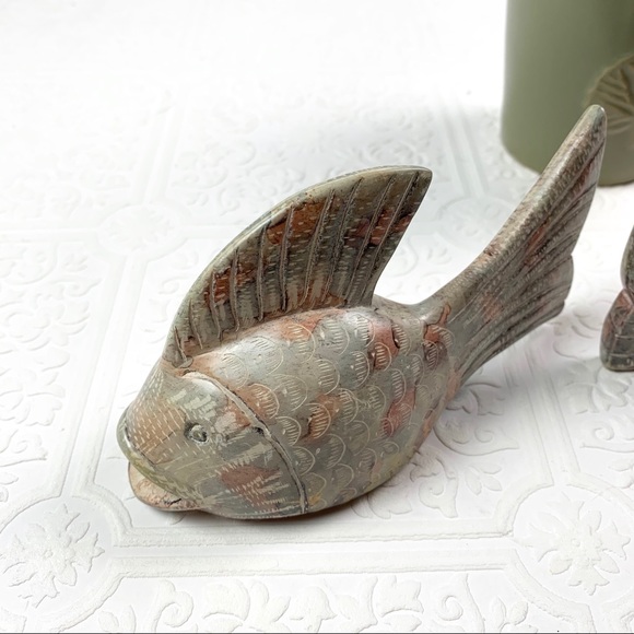 Pair of 2 Detailed Fish Soapstone Carvings - Picture 4 of 8